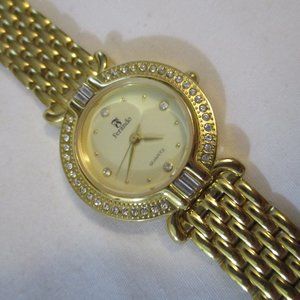 Elegant Gold Link Bracelet Watch with Crystal Detail Quartz New Battery